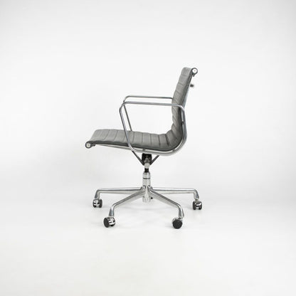 Aluminum Group Management Chair, EA335