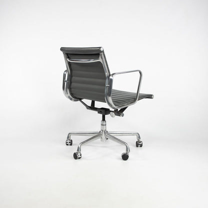 Aluminum Group Management Chair, EA335