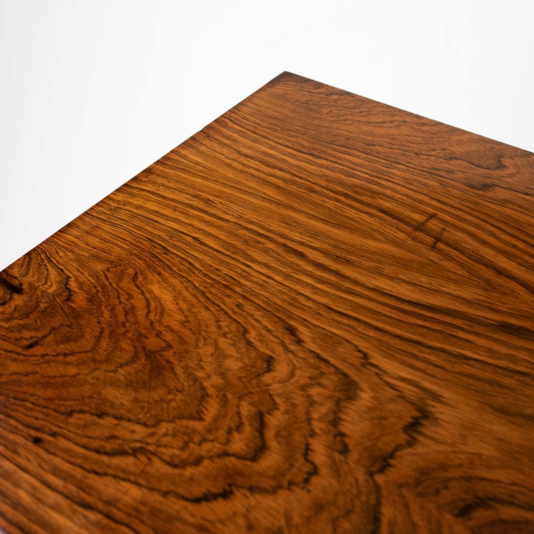 Thin Edge Model 5221 Dresser