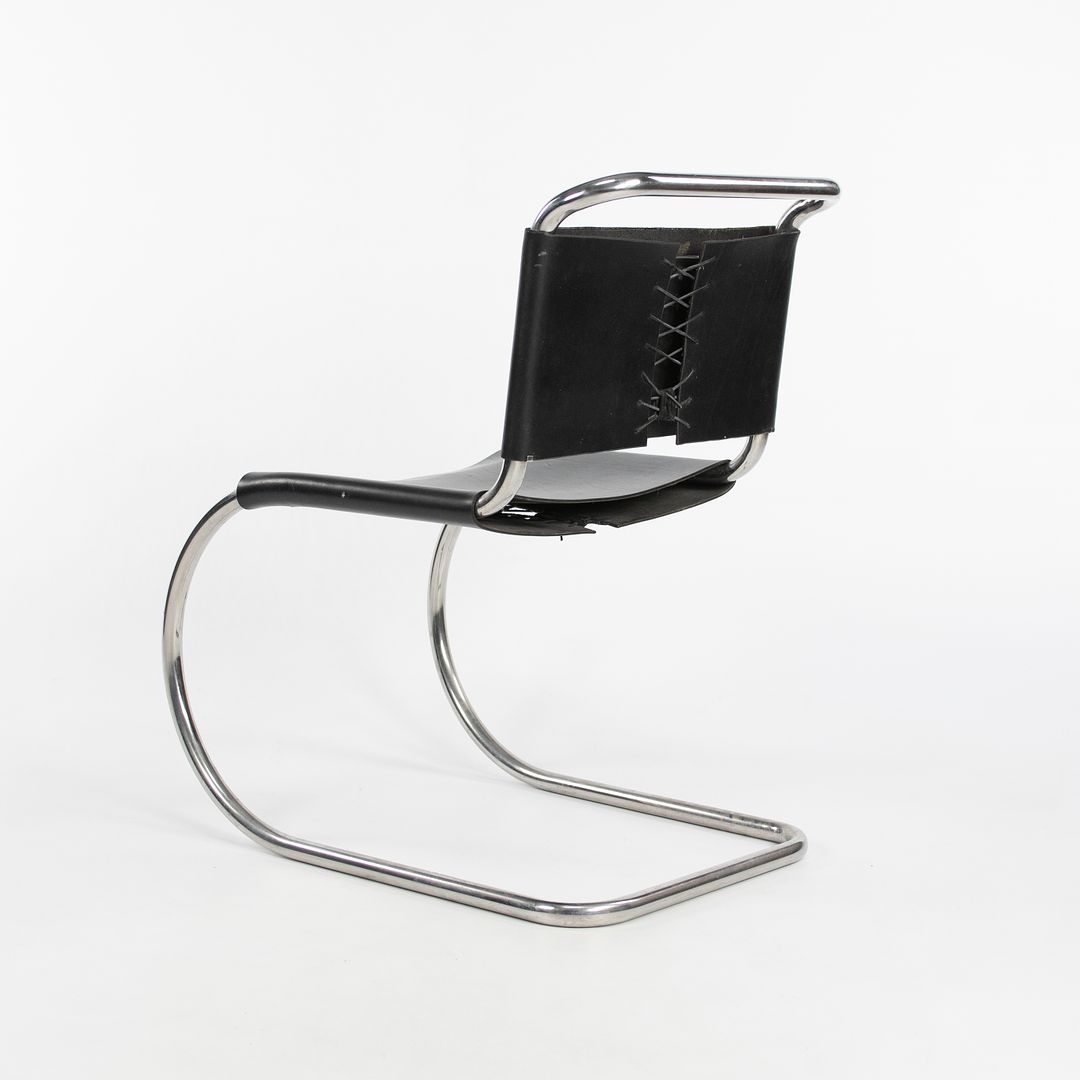 MR10 and MR20 Chairs