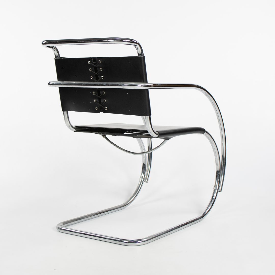 MR10 and MR20 Chairs