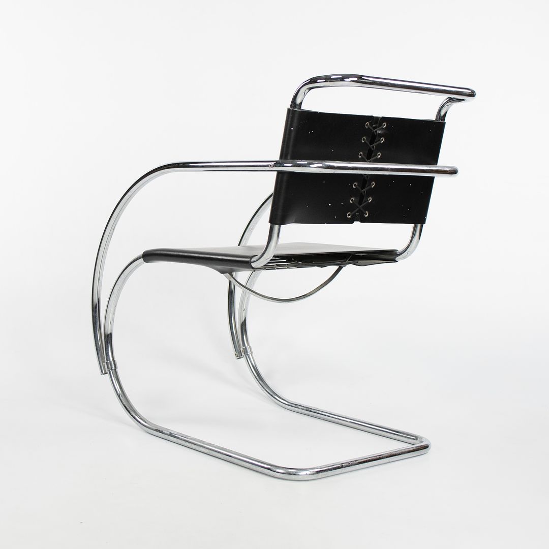 MR10 and MR20 Chairs