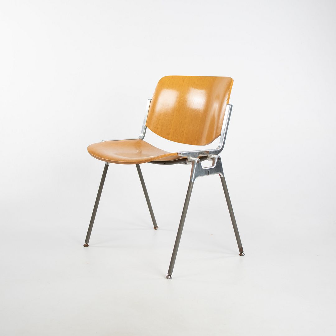 DSC 106 Stacking Chairs