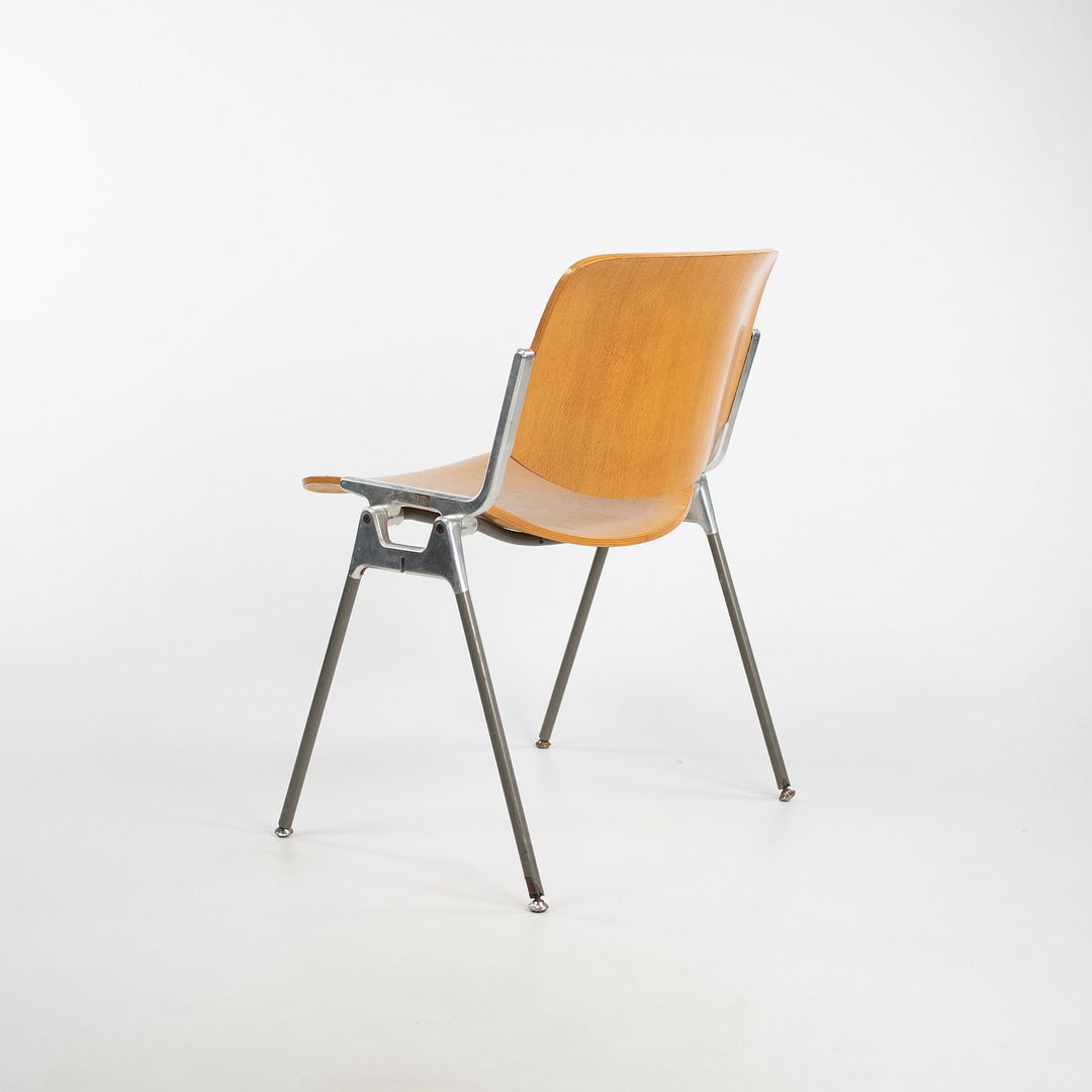 DSC 106 Stacking Chairs