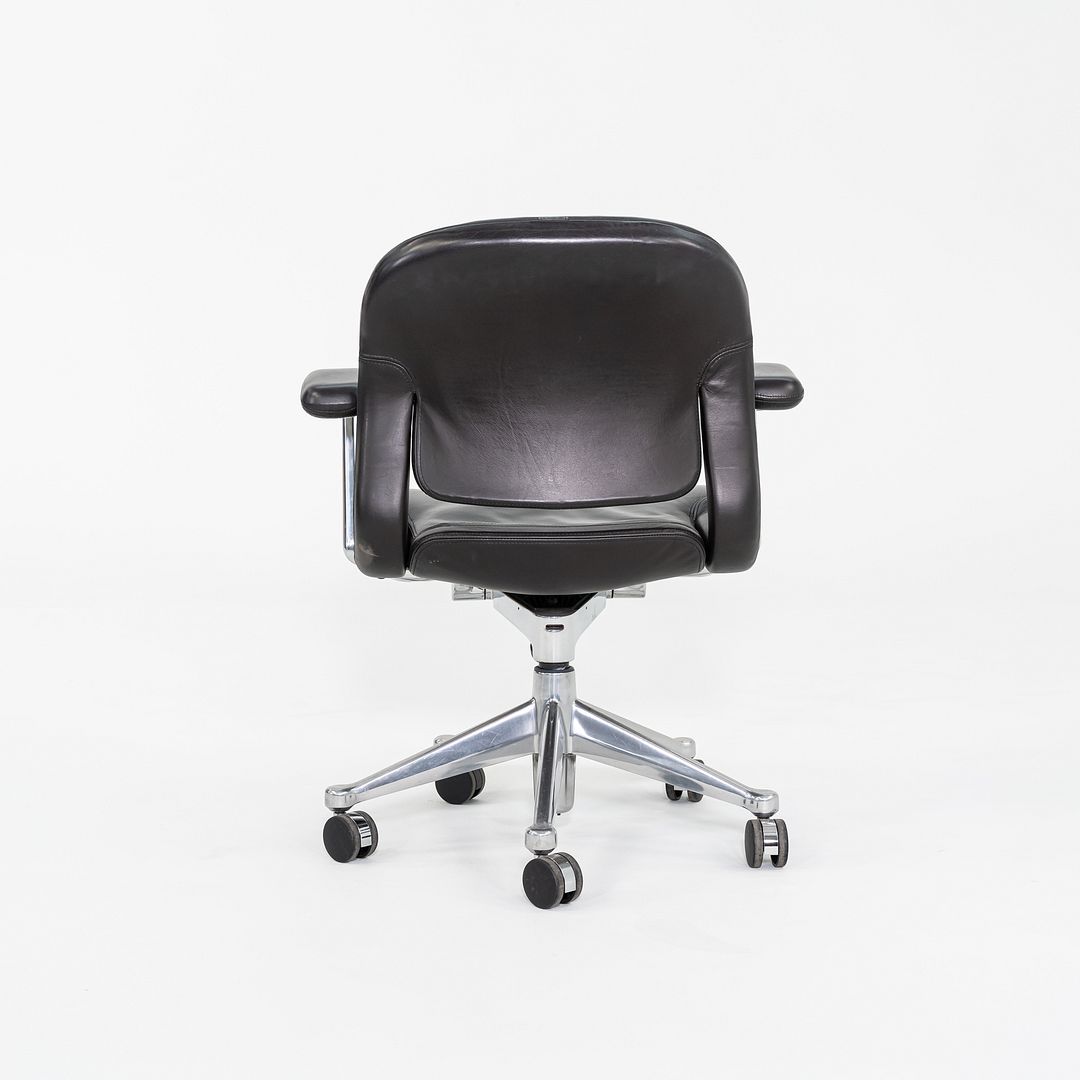 Equa Chair
