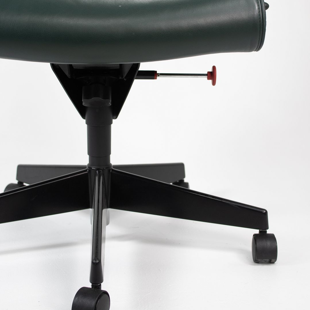 Knoll Sapper Series Management Chair by Richard Sapper | Rarify