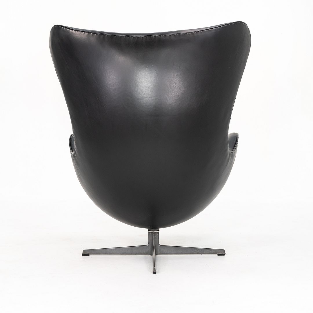 Egg Lounge Chair, Model 3316