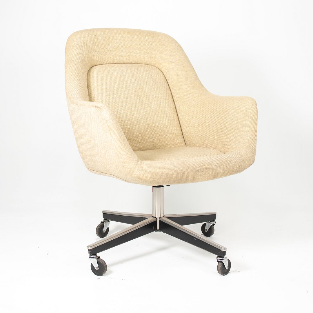 Pearson Executive Chair