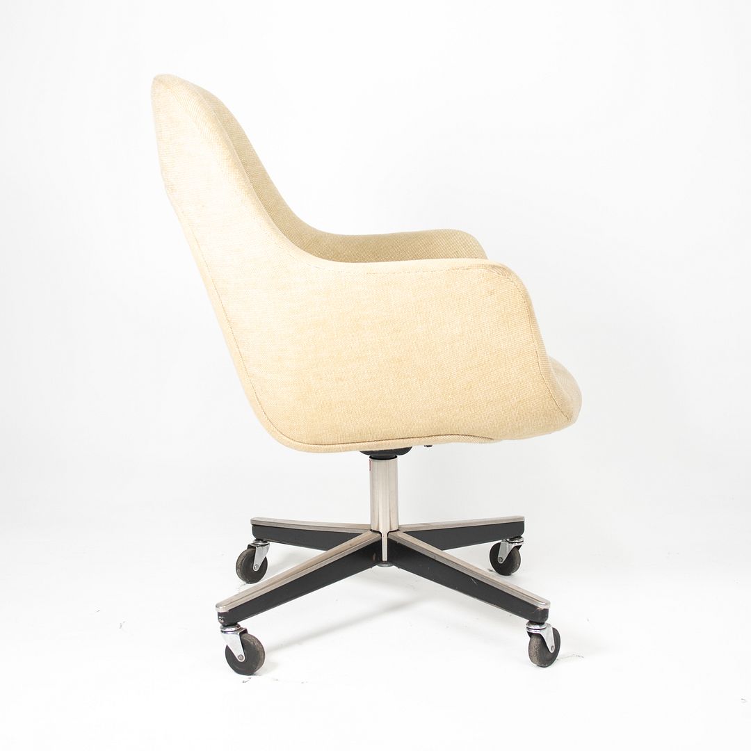 Pearson Executive Chair