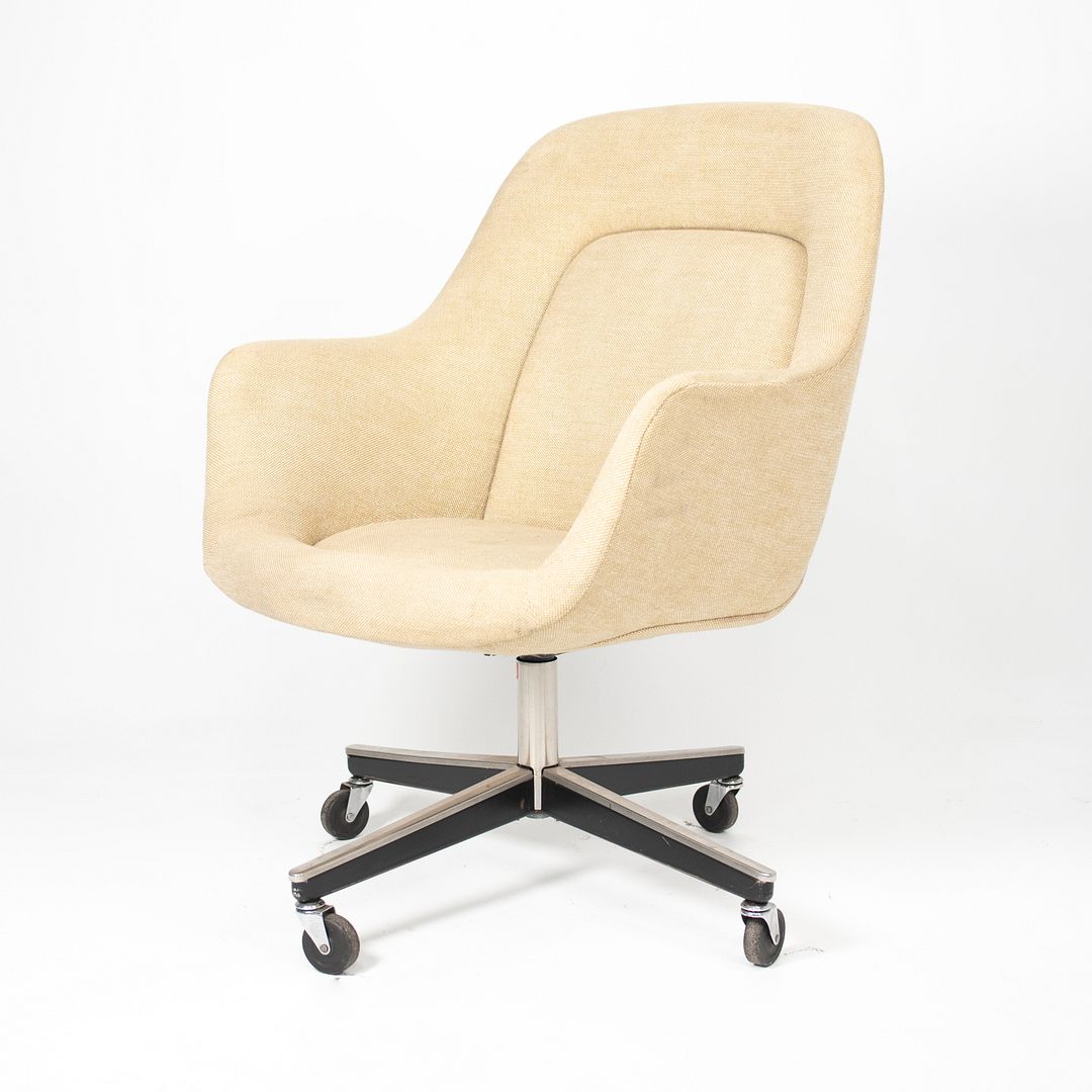 Pearson Executive Chair