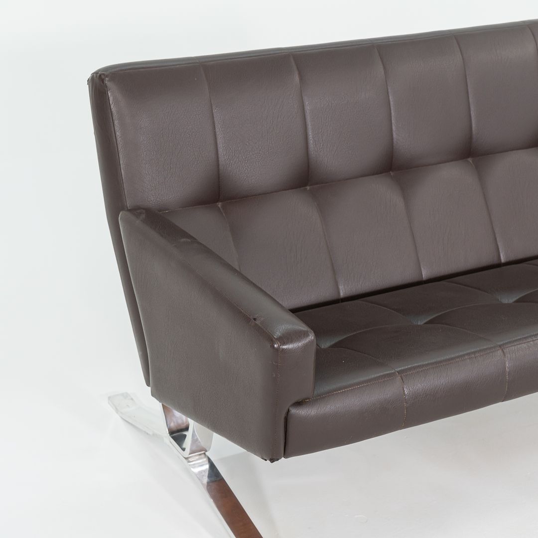 Independent Suspension Group Settee