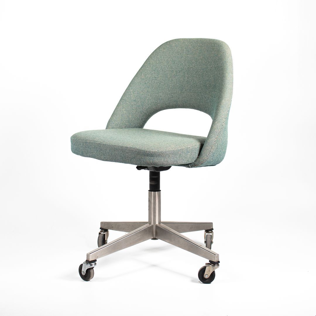 Saarinen Executive Desk Chair, 72 US-BC