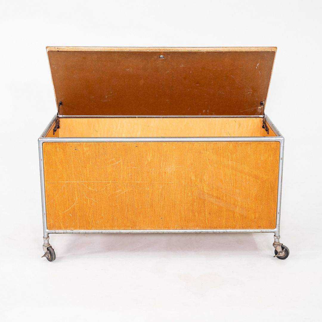Flexible Storage Chest