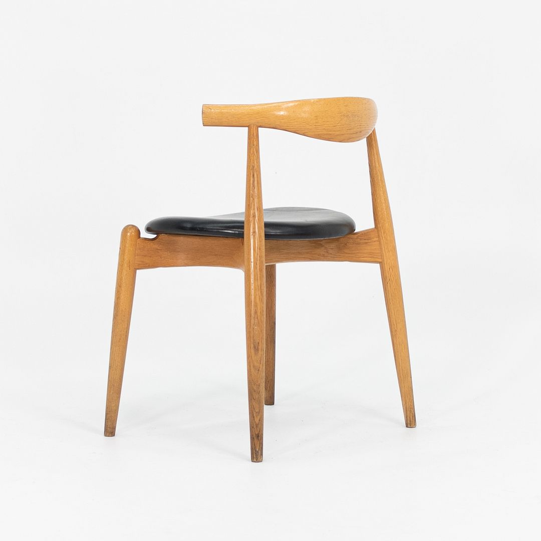 CH20 Elbow Chair