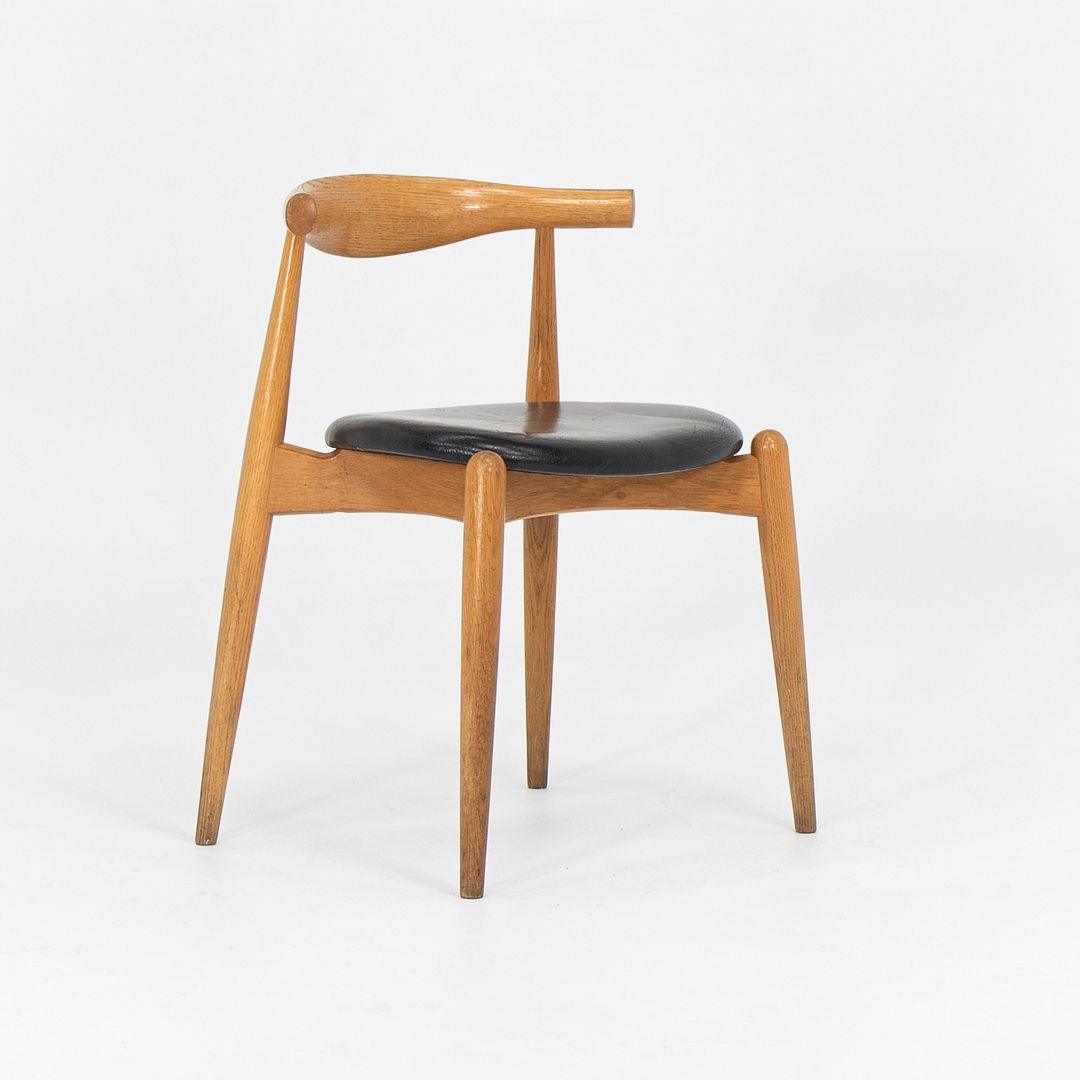 CH20 Elbow Chair