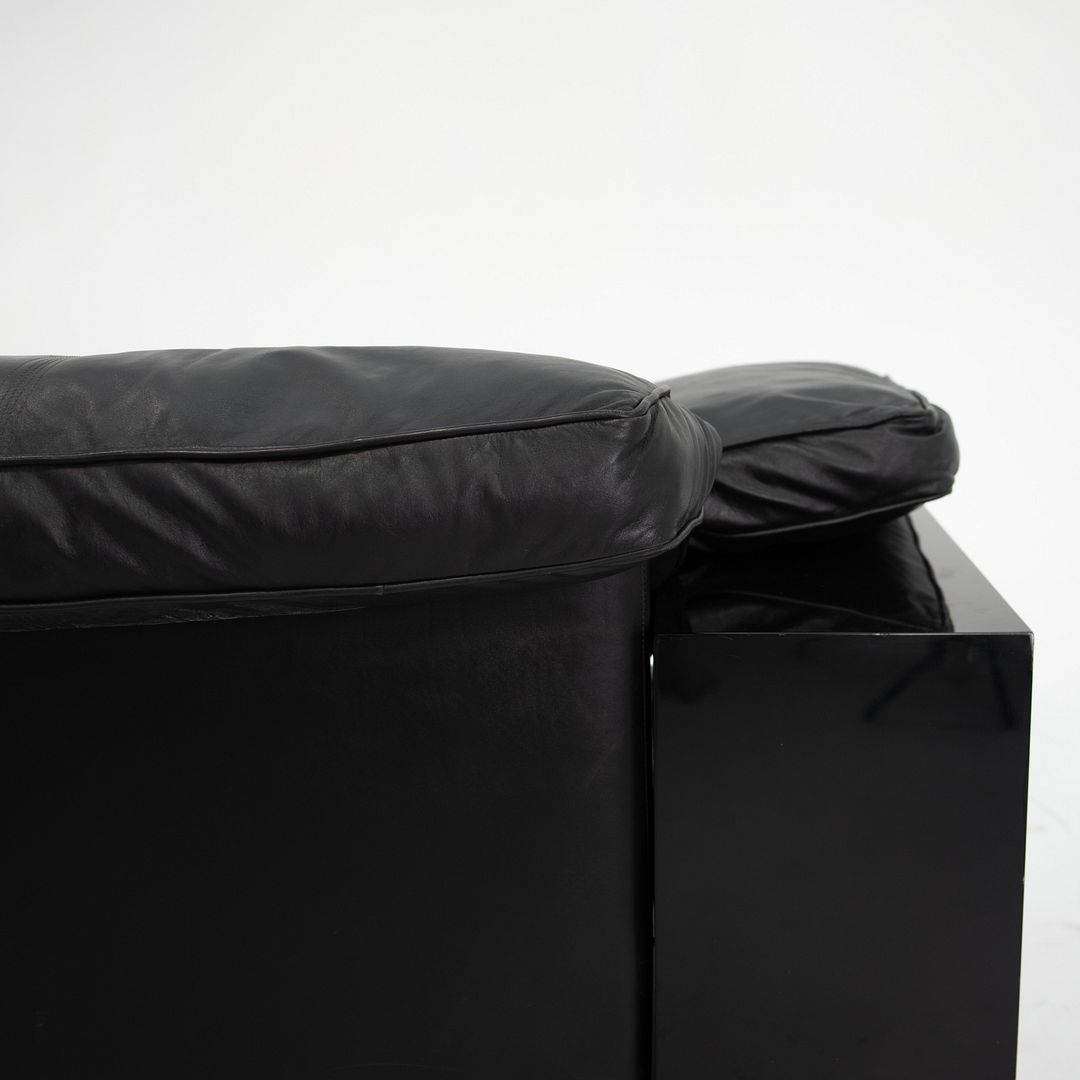 Lota Sofa