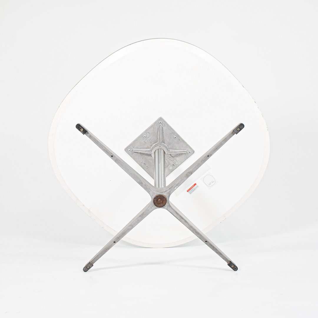Super-Circular Table, Model A603