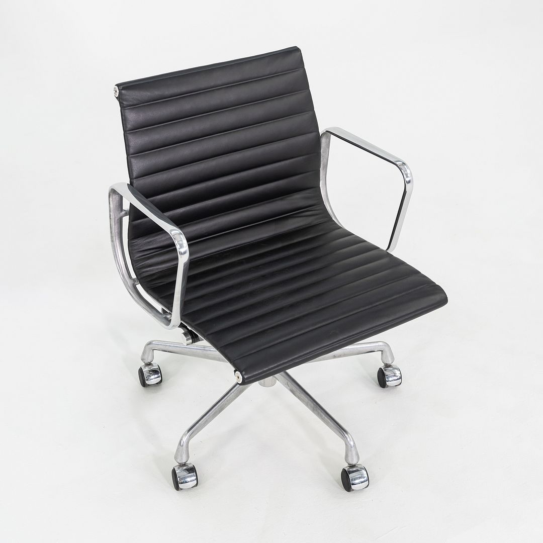 Eames Aluminum Group Management Desk Chair, Model EA335