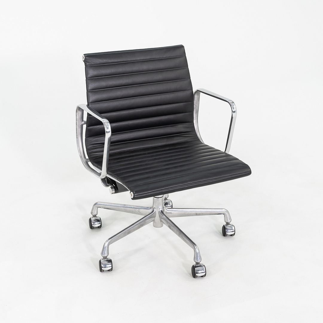 Eames Aluminum Group Management Desk Chair, Model EA335