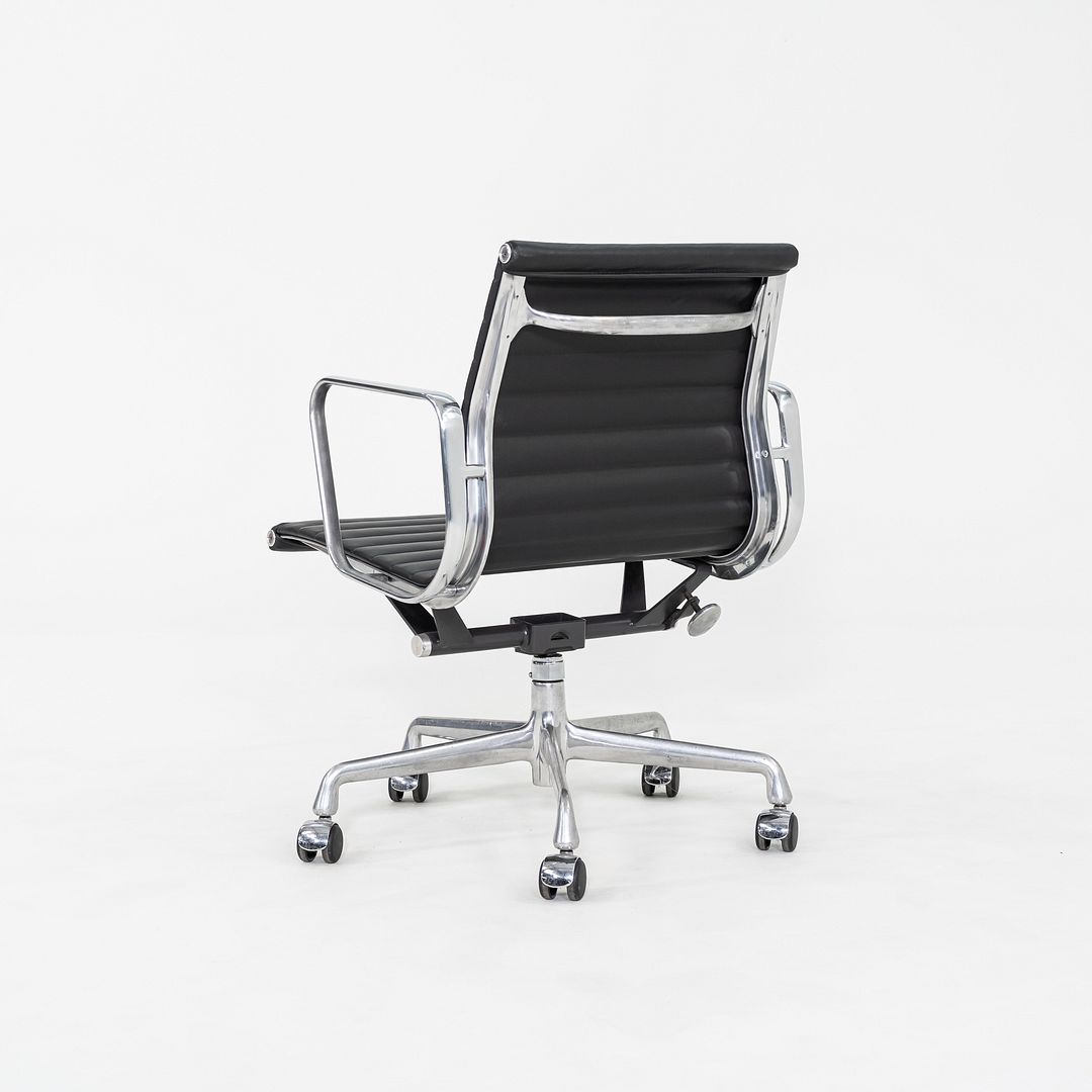 Eames Aluminum Group Management Desk Chair, Model EA335