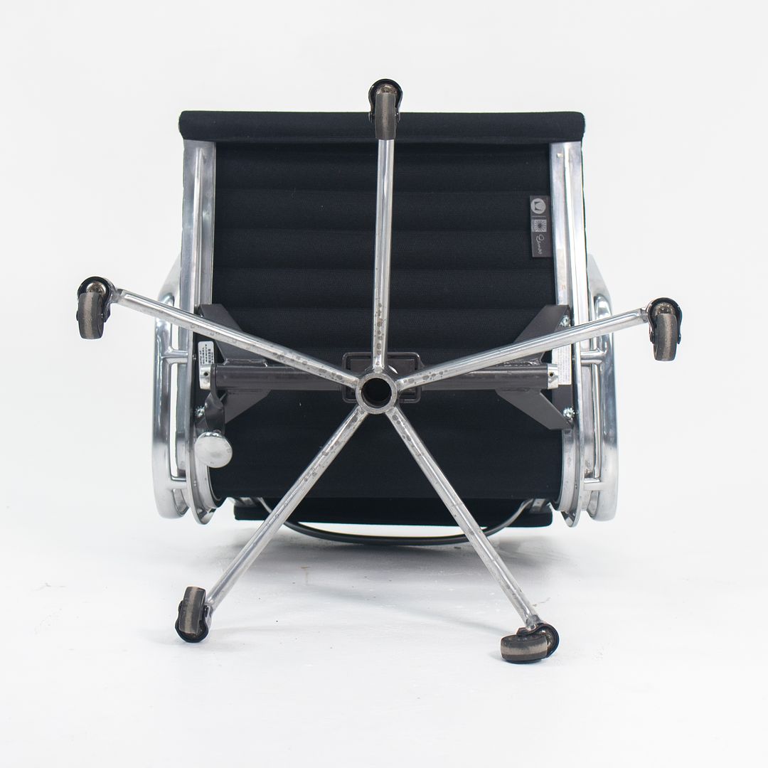 Eames Aluminum Group Management Chair