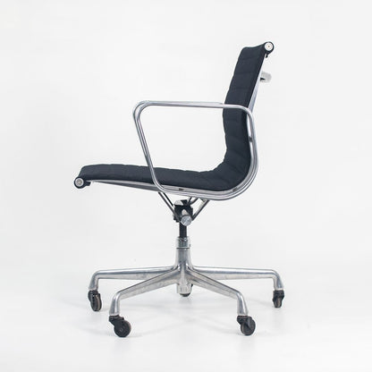 Eames Aluminum Group Management Chair