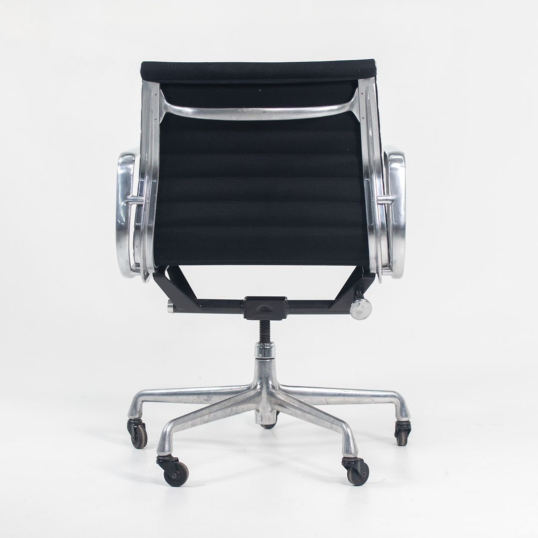 Eames Aluminum Group Management Chair