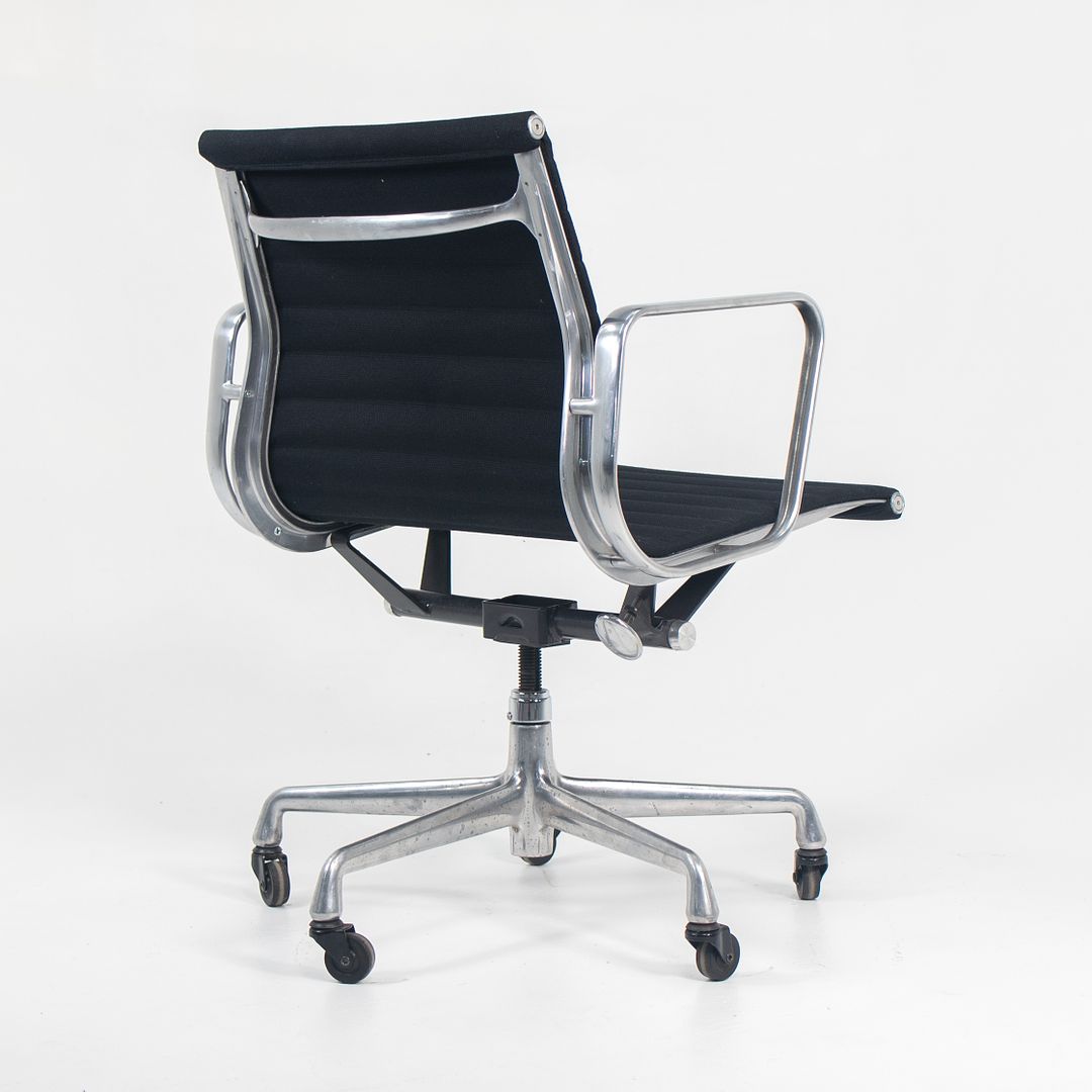 Eames Aluminum Group Management Chair