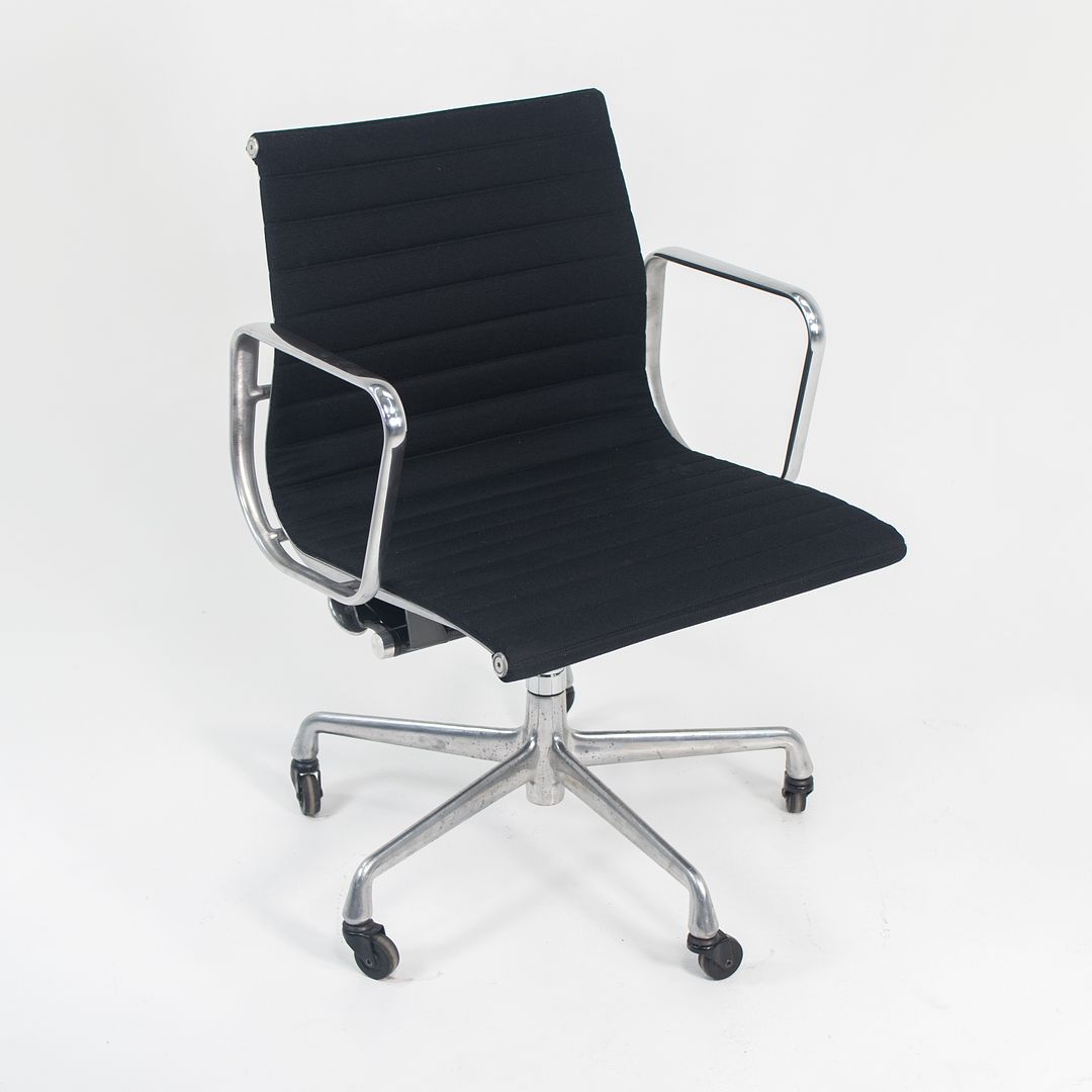 Eames Aluminum Group Management Chair