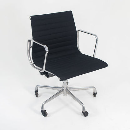 Eames Aluminum Group Management Chair