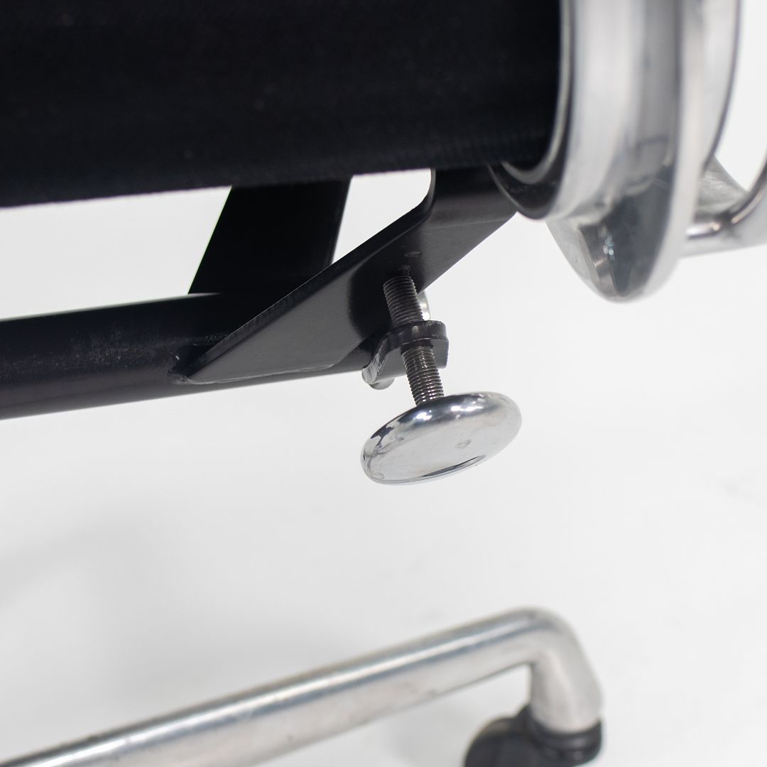 Eames Aluminum Group Management Chair