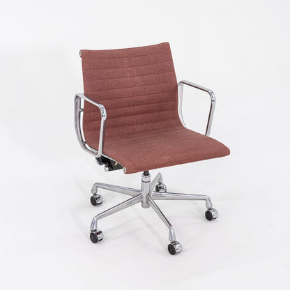 Eames Aluminum Group Management Desk Chair, Model EA335