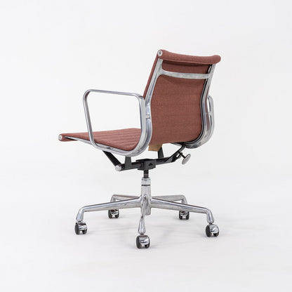 Eames Aluminum Group Management Desk Chair, Model EA335
