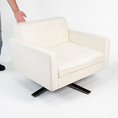Poltrona Frau Kennedee Swivel Lounge Chair