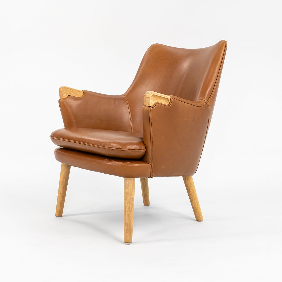 CH71 Lounge Chair