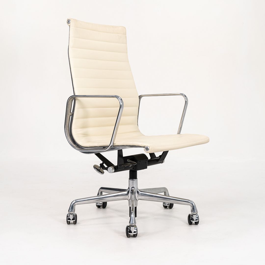 Aluminum Group Executive Desk Chair