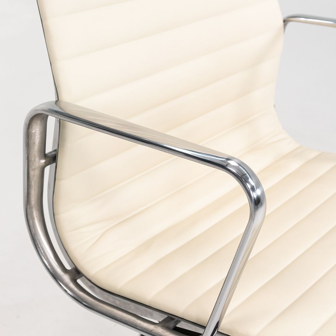 Aluminum Group Executive Desk Chair
