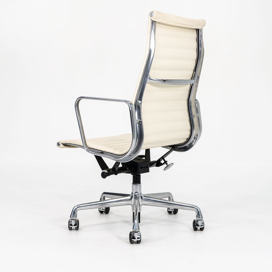 Aluminum Group Executive Desk Chair