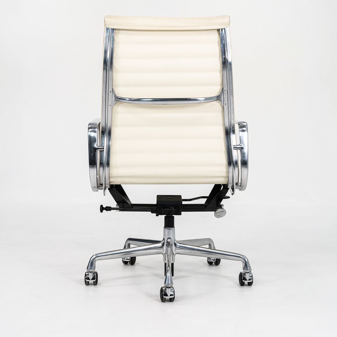 Aluminum Group Executive Desk Chair