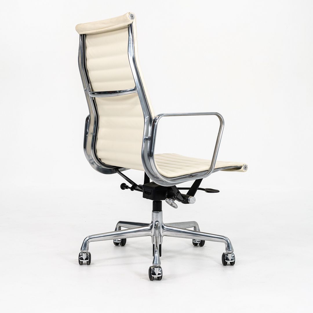 Aluminum Group Executive Desk Chair