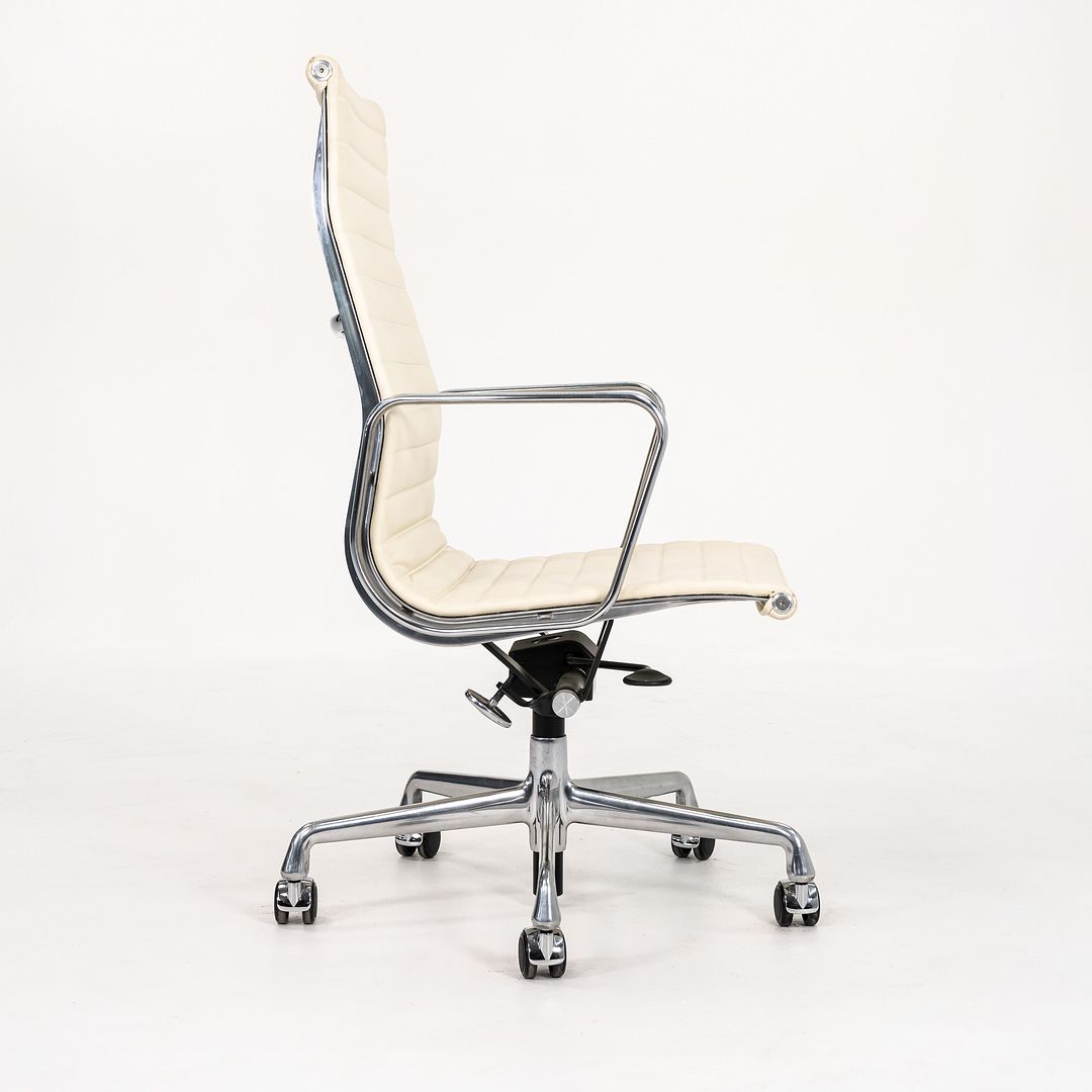 Aluminum Group Executive Desk Chair