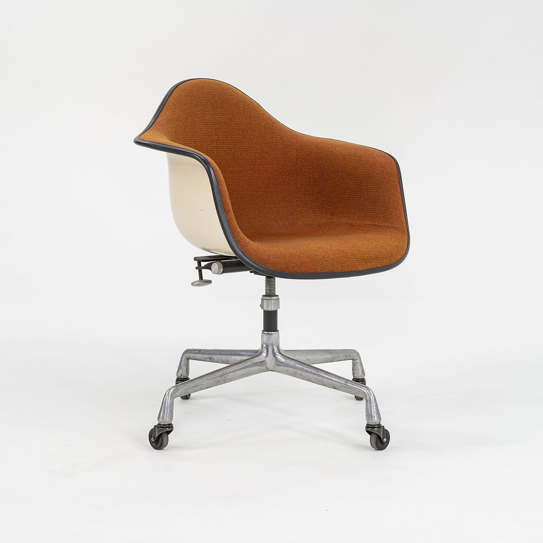 Arm Shell Chair, Model EC434