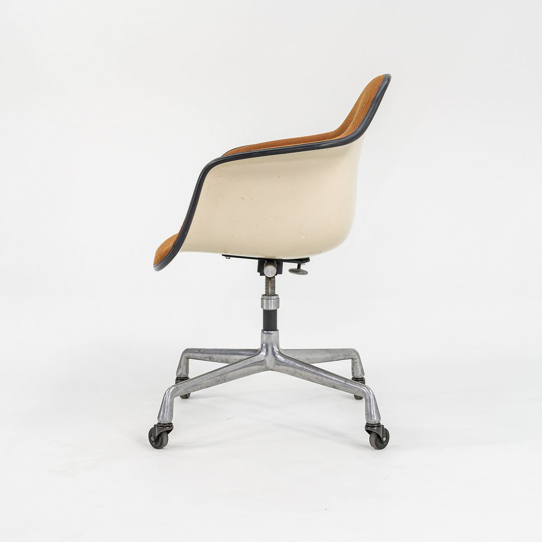 Arm Shell Chair, Model EC434