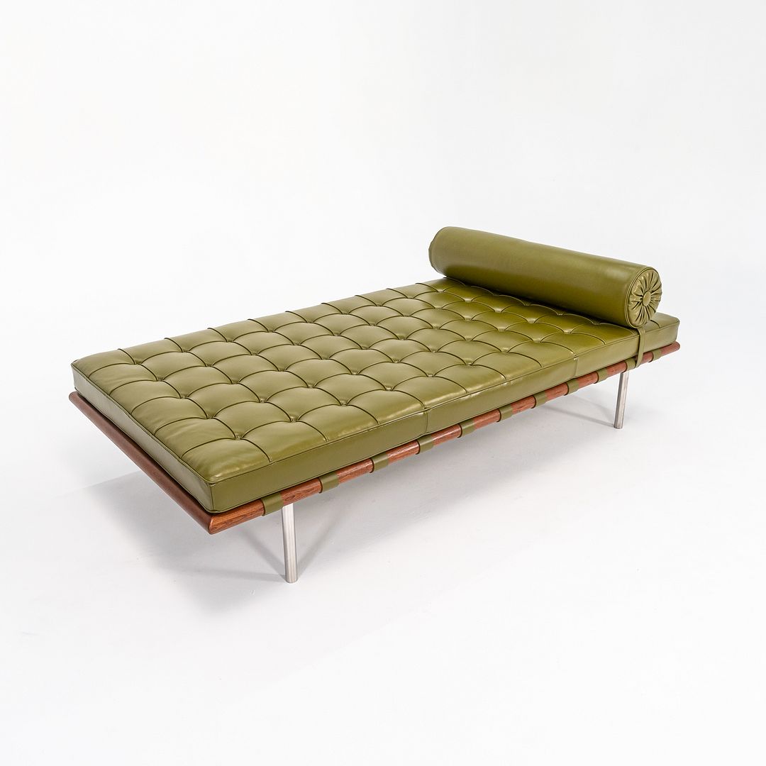 258L Barcelona Couch / Daybed