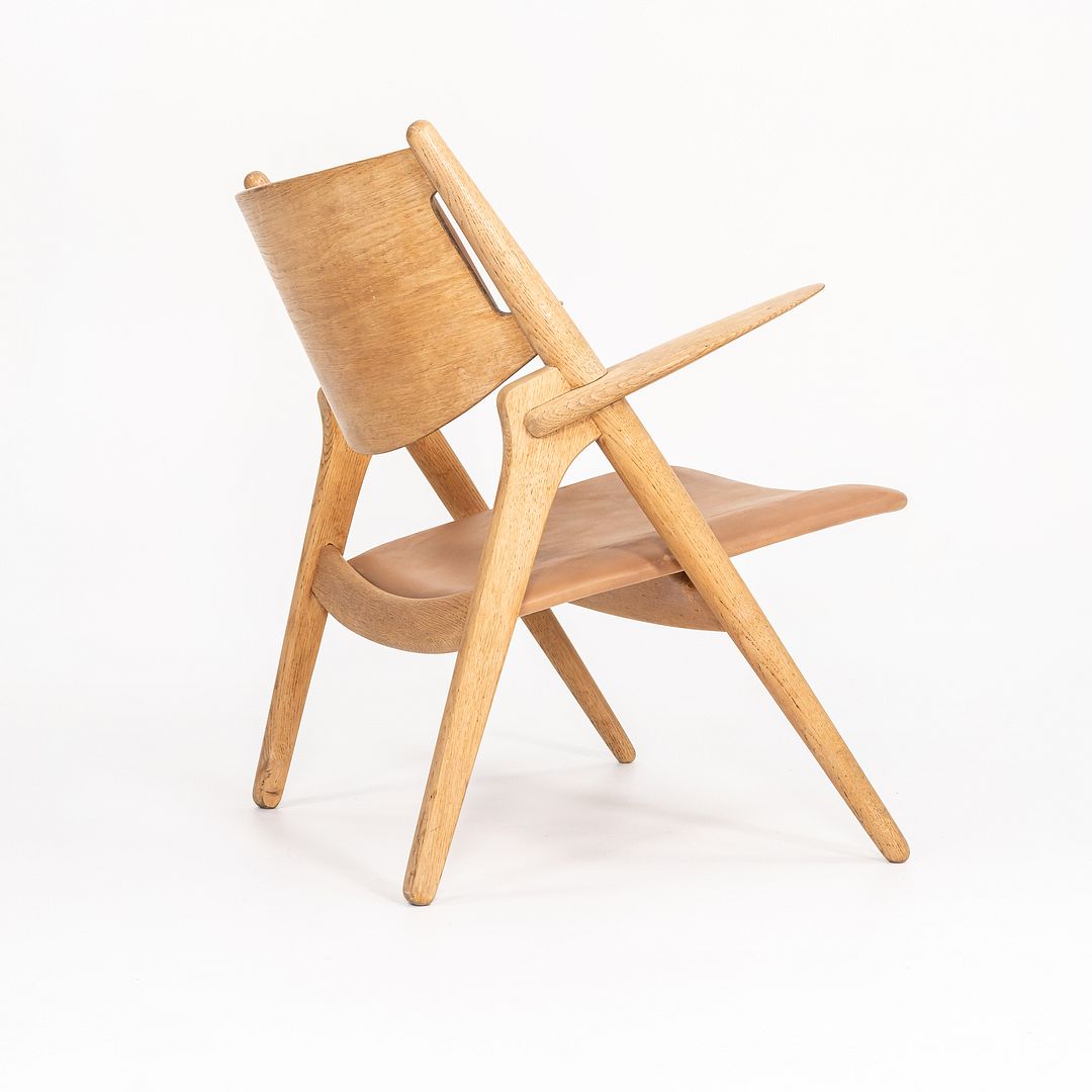 CH28P Lounge Chair