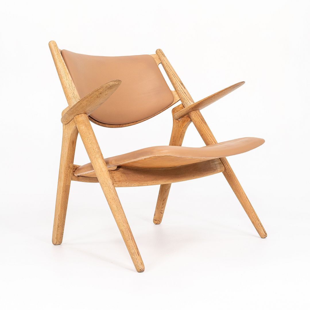 CH28P Lounge Chair