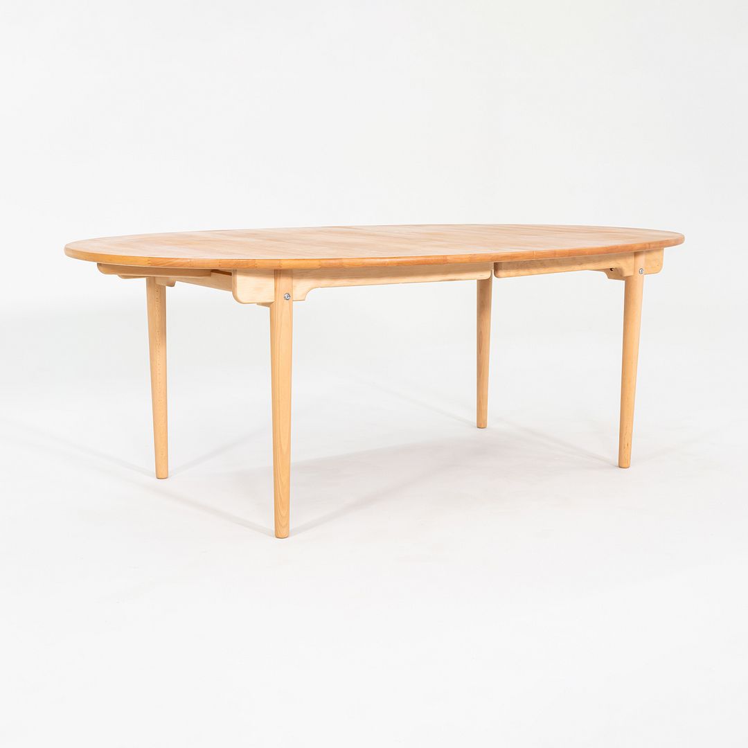 CH338 Dining Table