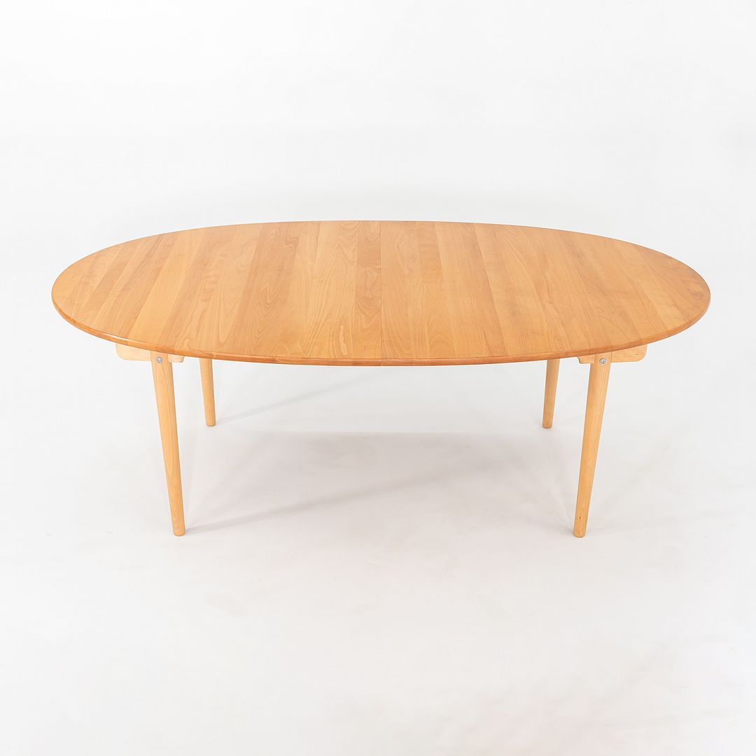 CH338 Dining Table