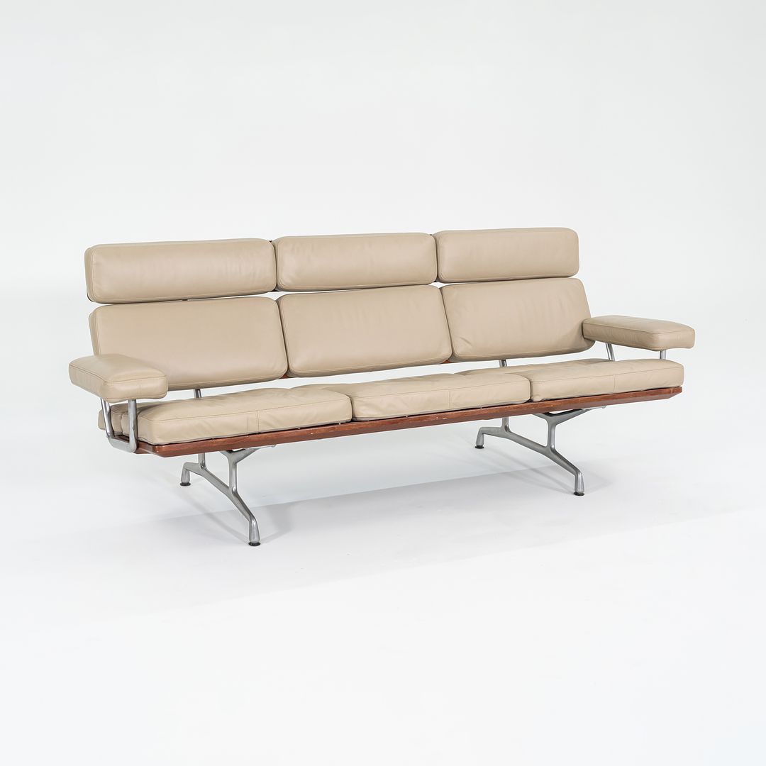 ES 108 Sofa