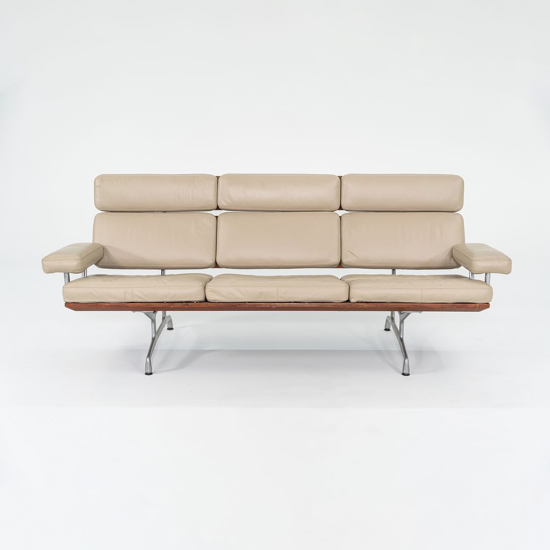 ES 108 Sofa